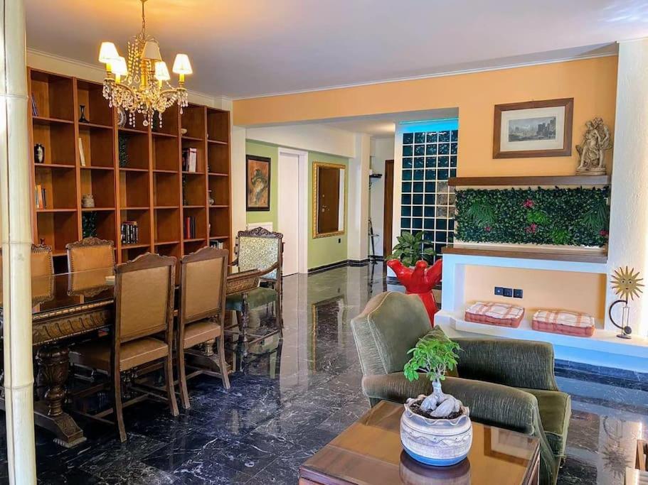 Sarakin'S Mansion Luxury Retreat Apartment เอเธนส์ ภายนอก รูปภาพ